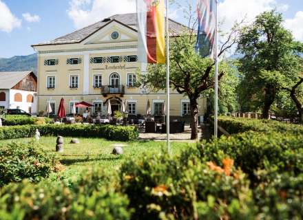 Hotel Schloss Lerchenhof
